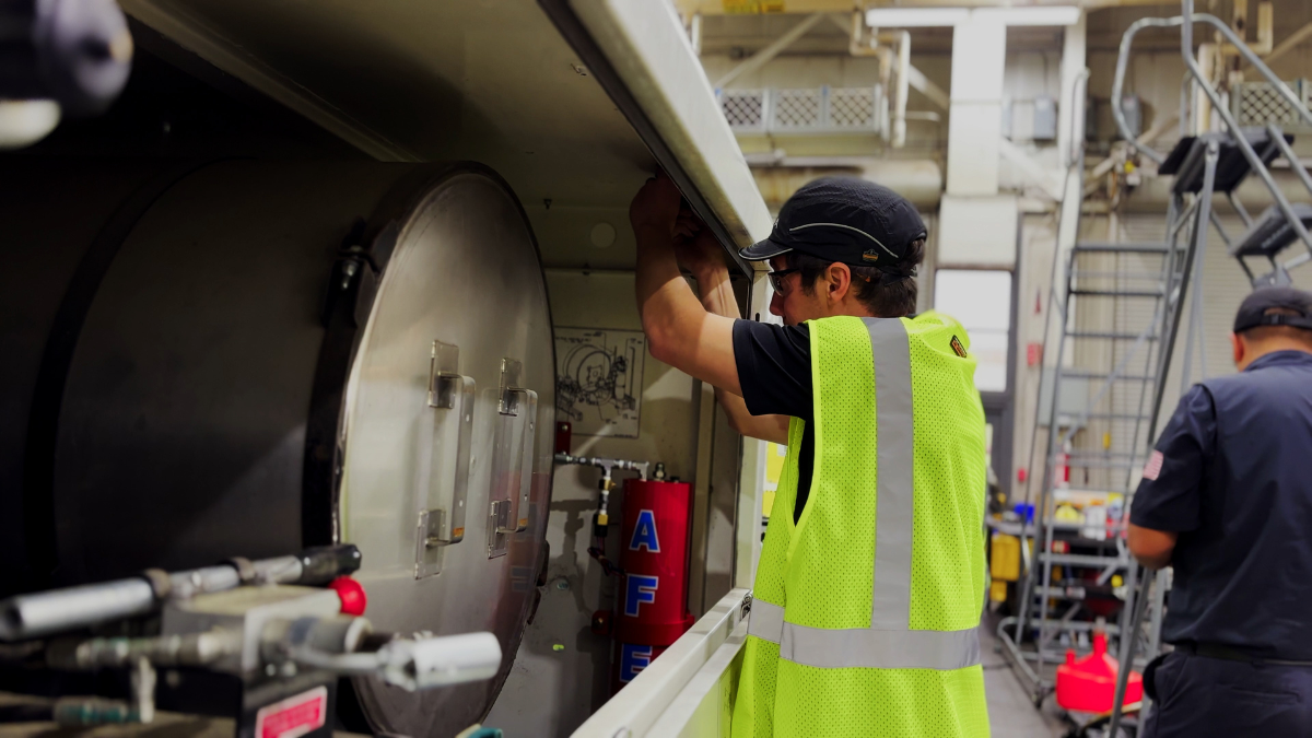 Installation of a compact system in an airport deicer.